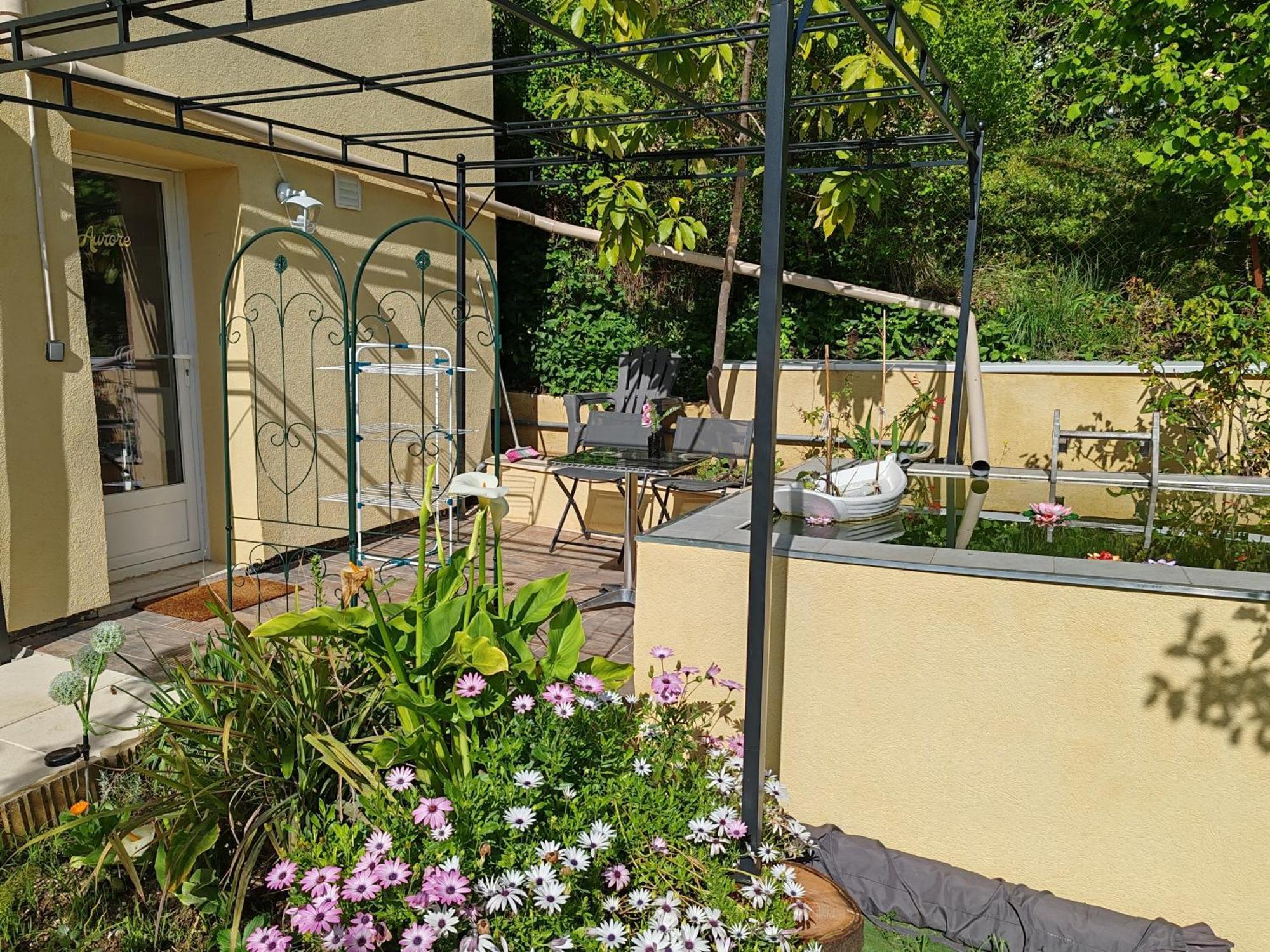 Appartement Aurore En Rez De Jardin Avec Parking Gratuit ว็องส์ ภายนอก รูปภาพ